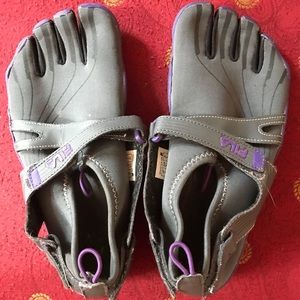 FILA skeletoes, women’s 6